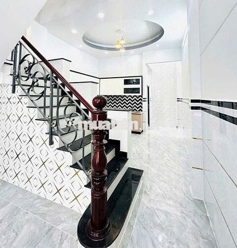 CHỦ CẦN BÁN GẤP NHÀ ĐẸP 3 TẦNG LÊ VĂN HẺM XE TẢI  QUỚI HẺM