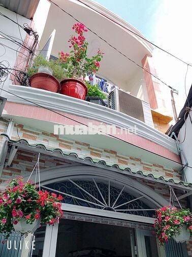 Cho thuê nhà đẹp 1 lầu, Khu trung tâm Quận Tân Phú, giá rẻ.