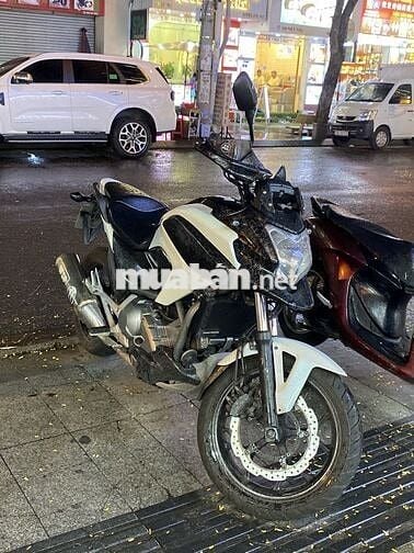 Honda NC700D DCT 2017 trắng ngọc + carbon, 42k km