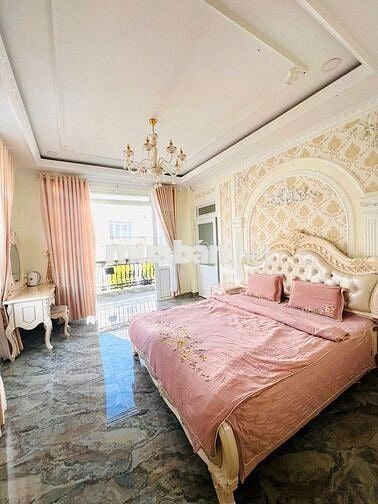 1 căn Villa sang trọng, hiếm hoi toạ lạc đường Hùng Vương,P.09, Đà Lạt