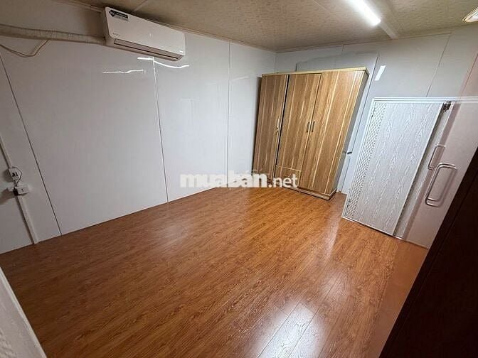 Cho thuê căn nhà cấp 4, dt 50m2 + xép tại ngõ 167 phố Dương Quảng Hàm