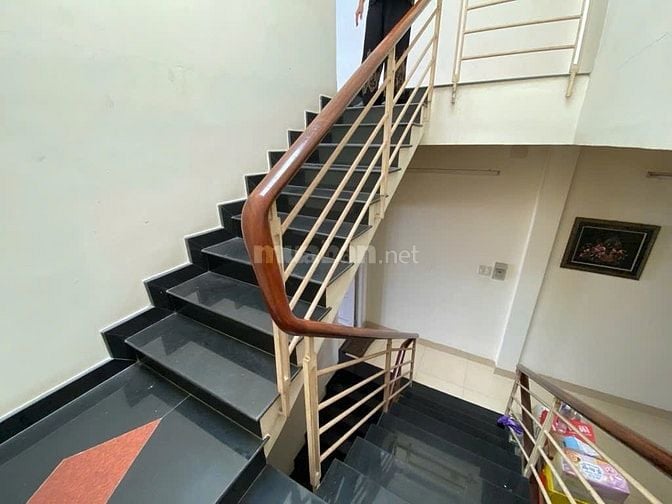 Siêu phẩm hiếm! Nhà 3 tầng đường ô tô – Lê Văn Lương, Phước Kiển –