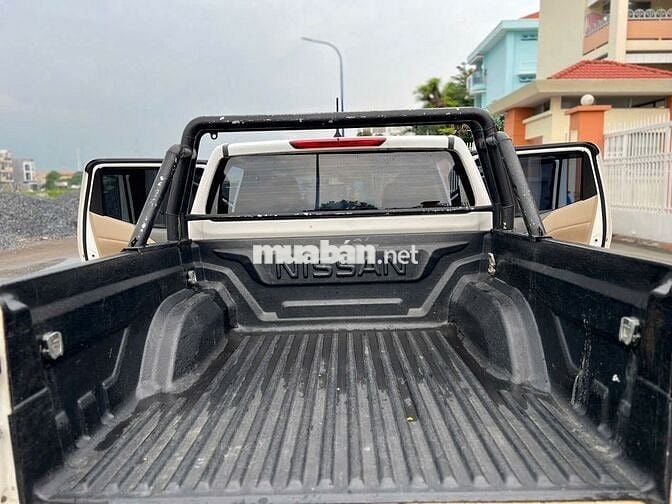 Nissan Navara 2017 EL 2.5 AT một cầu, một chủ
