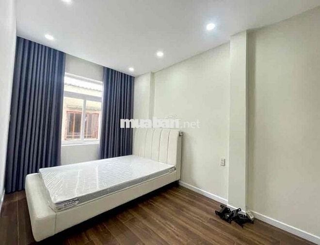 🏠 NHÀ NGANG HIẾM 8m- 1 TRỆT 2 LẦU + SÂN THƯỢNG – HOÀNG DIỆU 2, P. LINH