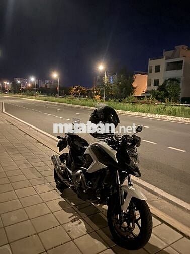 Honda NC700D DCT 2017 trắng ngọc + carbon, 42k km