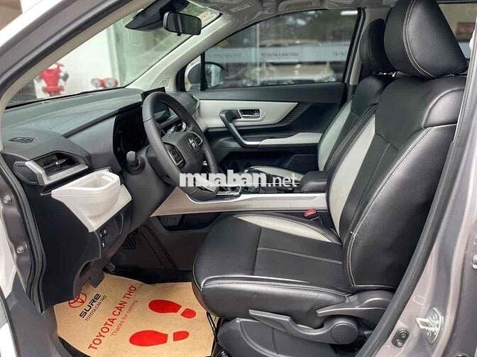 Toyota Veloz Cross 2022 CVT Top - nhập Indo