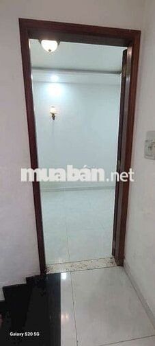 Nhà 4m x 9m, đúc 2 lầu , 4pn,, 3wc , 4 máy lạnh