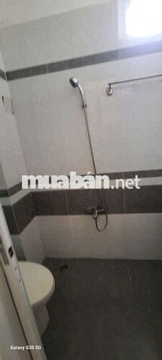 Nhà 4m x 9m, đúc 2 lầu , 4pn,, 3wc , 4 máy lạnh