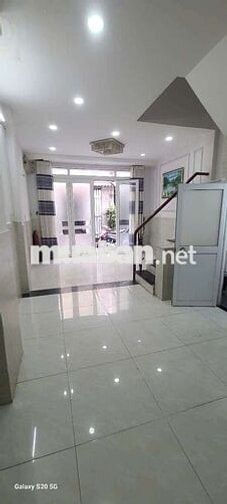 Nhà 4m x 9m, đúc 2 lầu , 4pn,, 3wc , 4 máy lạnh