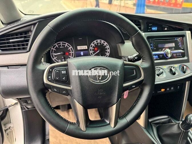Toyota Innova 2020 2.0E - Số sàn chất xe chuẩn đẹp