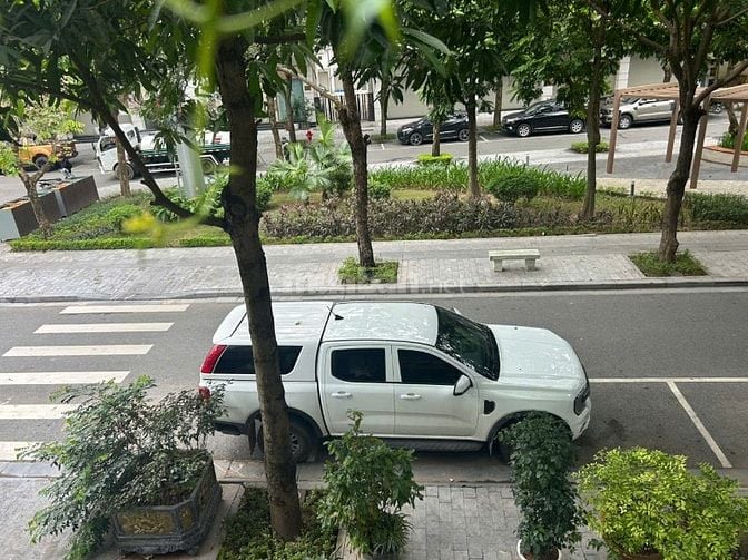Cần tuyển lái xe tại Quân Hàng Mai