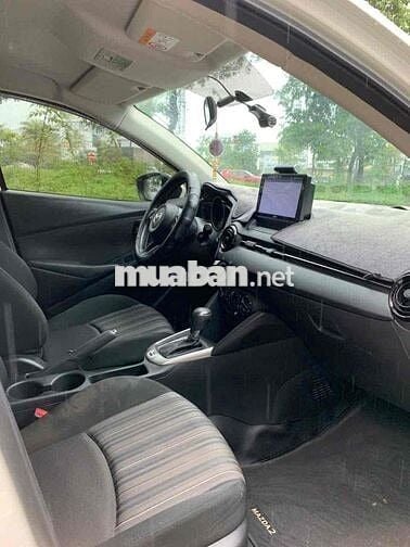 Mazda 2 2023 1.5 Luxury - 40000 km