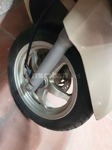 bán lead vang be chân chống điện 2013 vành cong 6,5tr