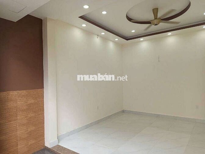 Mặt tiền vừa ở, vừa kinh doanh siêu VIP gần Phạm Văn Đồng