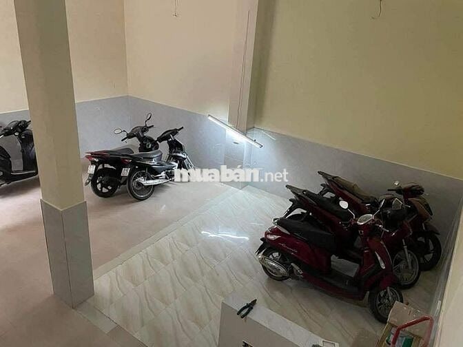 Có phòng khép kín ngõ 110 Trần Duy hưng có 2 toà cho thuê