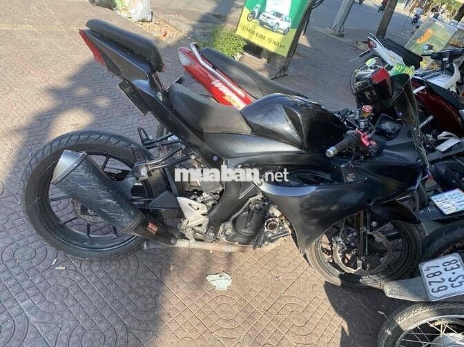 SUZUKI GSX 150 BANDIT