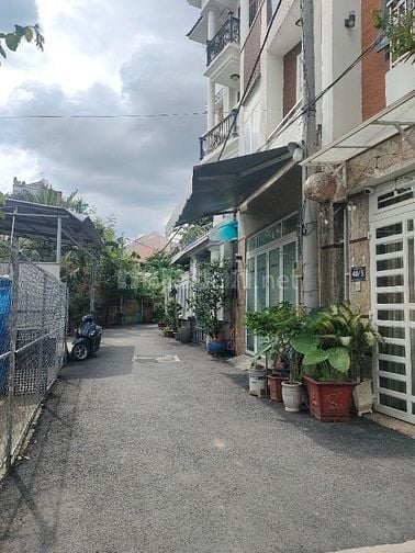Nhà phố trệt 2 lầu hẻm 16 nguyễn tuyển.7 tỷ 8