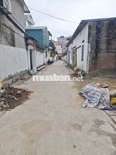 LÔ GÓC -Ô TÔ TRÁNH - NGÕ THÔNG TỨ TUNG -TẶNG NHÀ C4 -NGỰ CÂU AN THƯỢNG LÔ GÓC -Ô TÔ TRÁNH - NGÕ THÔNG TỨ TUNG -TẶNG NHÀ C4 -NGỰ CÂU AN THƯỢNG