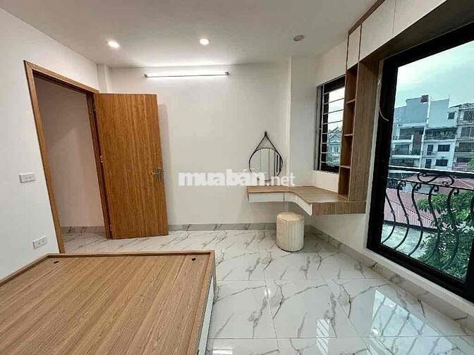 MẶT NGÕ Ô TÔ -ĐỖ NHA-  SÁT MẶT PHỐ - TẦM TIỀN CỰC HIẾM