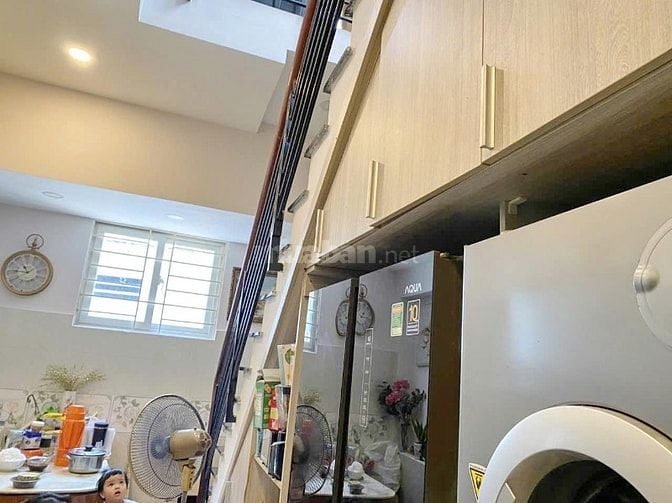 NHÀ HẺM 3M số 37/14 CÁCH ĐƯỜNG TRẦN VĂN KHÁNH Q7 (15m)