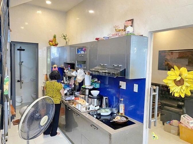 NHÀ HẺM 3M số 37/14 CÁCH ĐƯỜNG TRẦN VĂN KHÁNH Q7 (15m)