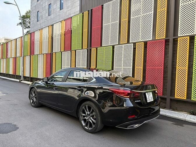 Mazda 6 2017 2.0L Premium Đen Siêu Cọp - 19000 km