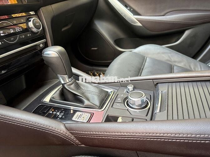 Mazda 6 2017 2.0L Premium Đen Siêu Cọp - 19000 km