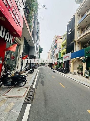 CHO THUÊ NGUYỄN VĂN THỦ – 2 CĂN LIỀN KỀ 8x20M, TRUNG TÂM ĐAKAO GIÁ MỀM