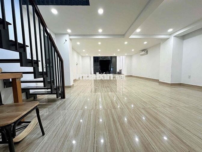 Cho thuê mặt bằng kinh doanh tự do 190m2