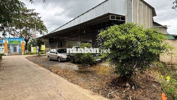 Nhà Mặt tiền 1738 QL 1A 1300m2 Kinh doanh Bida cà phê Trà Sữa Lô Góc