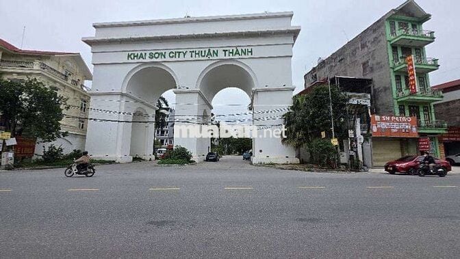 ĐẤT SIÊU ĐẸP 3 MẶT TIỀN- LÔ GÓC  - ĐƯỜNG TRỤC CHÍNH LIÊN VÙNG HÀ NỘI