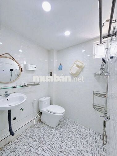 Nhà Nguyên Căn Đường Vĩnh Hội - 2PN 2WC - 3x10m - Sẵn Máy Lạnh