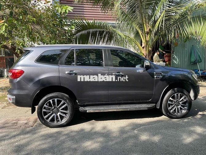 Ford Everest 2019 Titanium 2.0L 4x2 AT - 100000 km