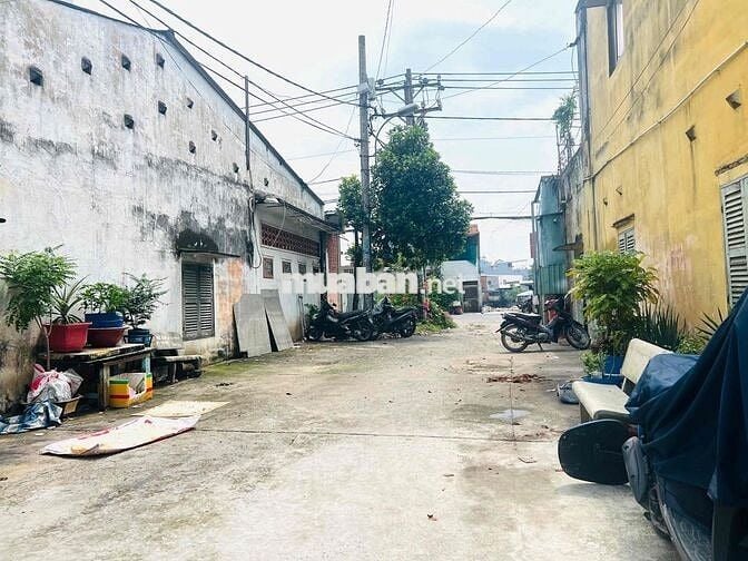 🏡 Nhà cho thuê mới xây – hẻm ô tô Nguyễn Duy, 3 tầng, 2 phòng, 3wc