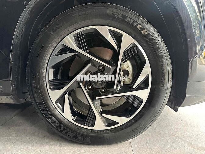 Hyundai Custin 2024 Cao Cấp 2.0T - 53000 km