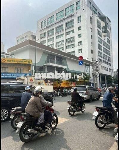 Hiếm, bán nhà mặt phố 4 tầng, 4x25 Nguyễn Văn Nghi GV. Giá 23 tỷ