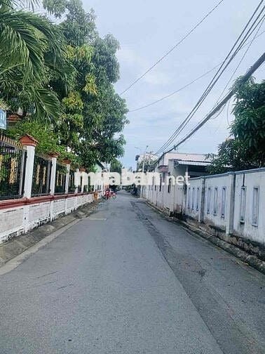 Biệt Thự 315m2 , Đường Xe Hơi 8m, ngang 13m có sân vườn , Lê Văn Lương