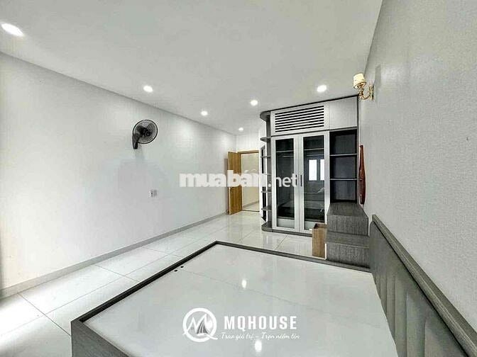 Studio ban công, full nội thất mới, ngay Nguyễn Sơn, nhà mới ngay KDC