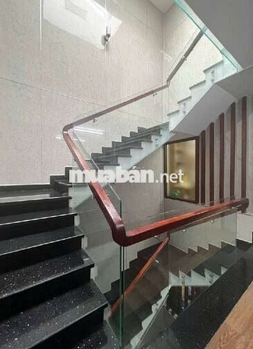 Hiếm, bán nhà mặt phố 4 tầng, 4x25 Nguyễn Văn Nghi GV. Giá 23 tỷ