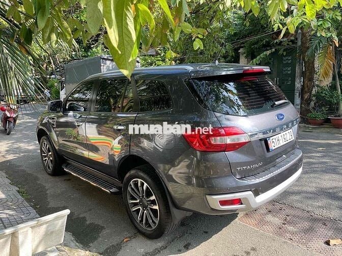 Ford Everest 2019 Titanium 2.0L 4x2 AT - 100000 km