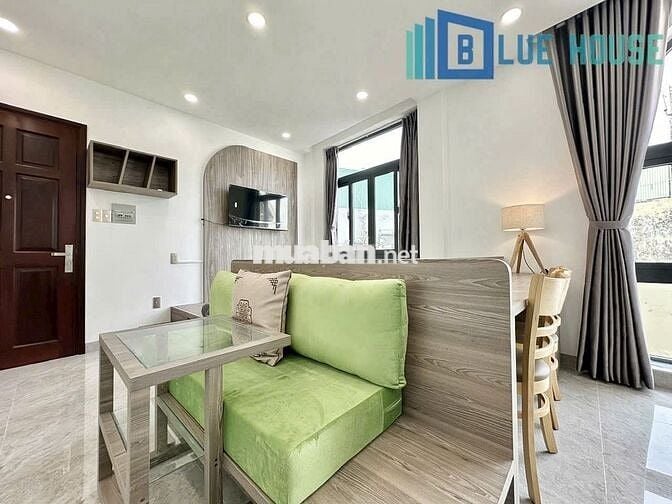 Cho thuê phòng 40m2 Full NT Ban công thoáng Bùi Đình Túy gần Hàng Xanh