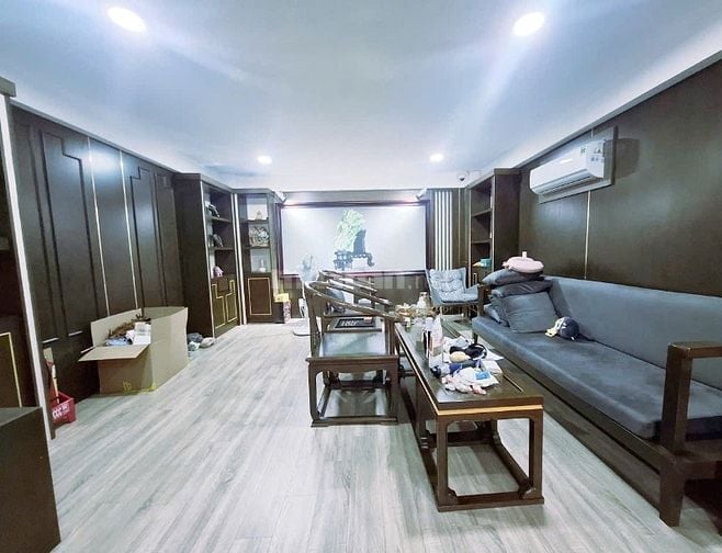 HOT! CHO THUÊ GẤP MẶT TIỀN KINH DOANH HAI BÀ TRƯNG, QUẬN 3 