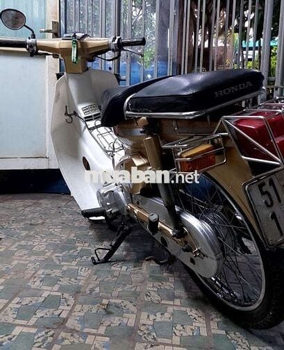 Xe máy Honda Super Cub C50 1984 70cc vàng kem