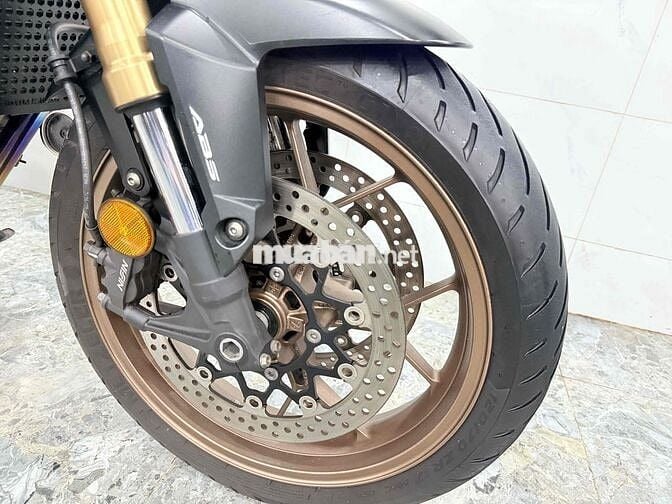 Bán HONDA CB650R ABS full đồ chơi cơ bản