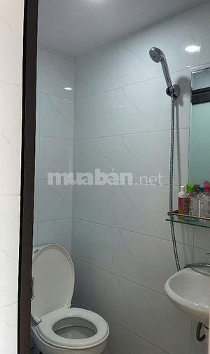 Cho thuê căn hộ tập thể thanh Xuân Bắc tầng2 gần ngã tư Khuất Duy Tiến