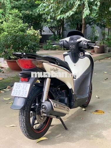 🌈Xe honda SH 2012 trắng  đen  mới len ken  90 %
