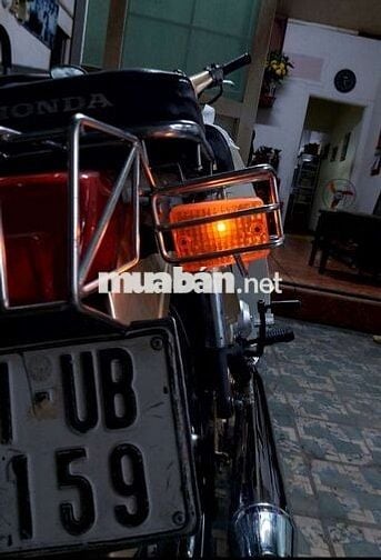Xe máy Honda Super Cub C50 1984 70cc vàng kem