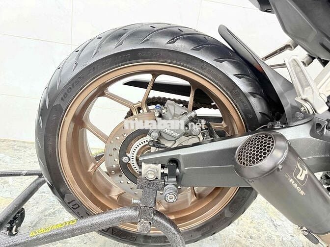 Bán HONDA CB650R ABS full đồ chơi cơ bản