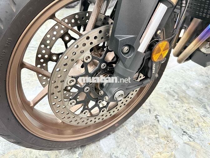 Bán HONDA CB650R ABS full đồ chơi cơ bản