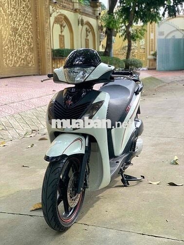 🌈Xe honda SH 2012 trắng  đen  mới len ken  90 %